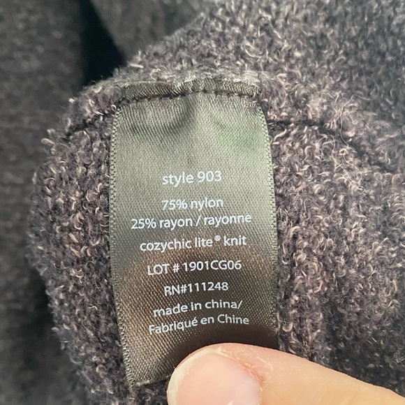 Barefoot Dreams CozyChic Lite® Island Wrap Size S/M - Picture 6 of 6